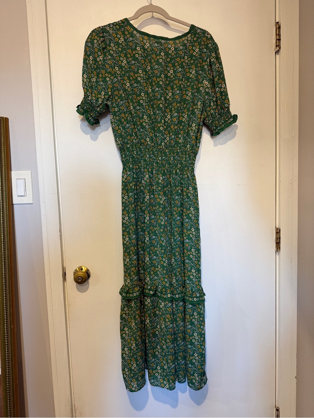 Green Floral Maxi Dress with Smocked Waist and Short Puff Sleeves